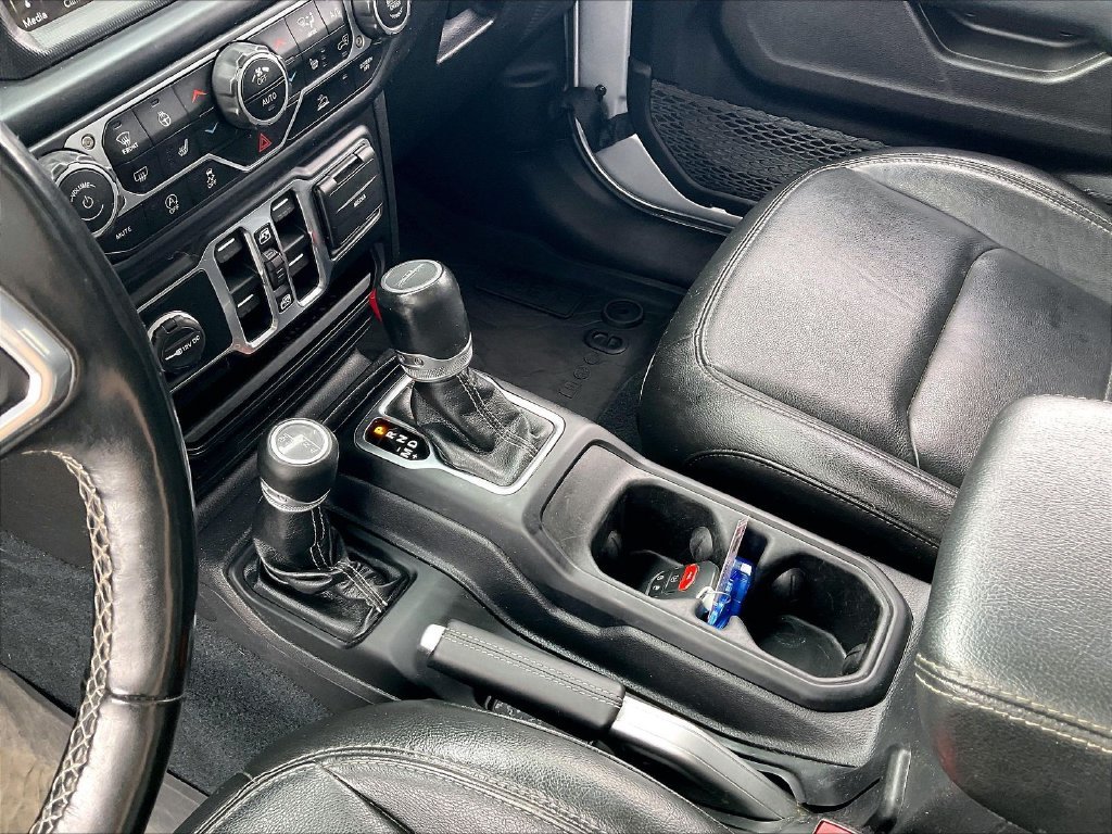 Used 2022 Silver Zynith Clearcoat Jeep Overland image 19