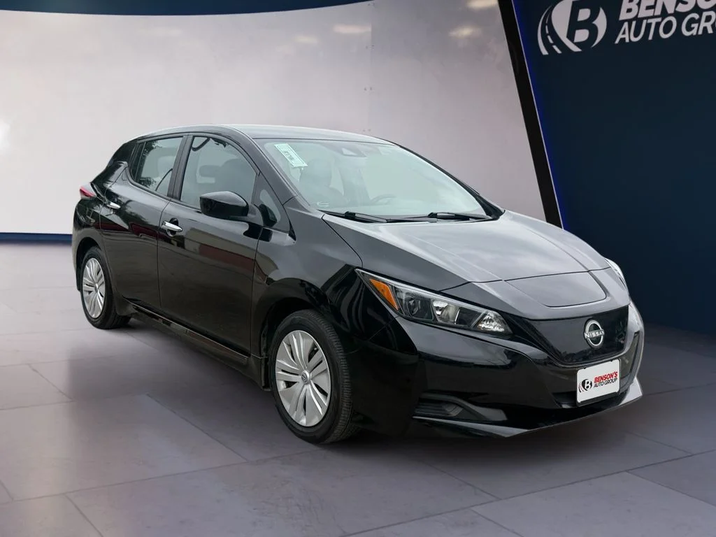 Used 2023 Black Nissan S image 7