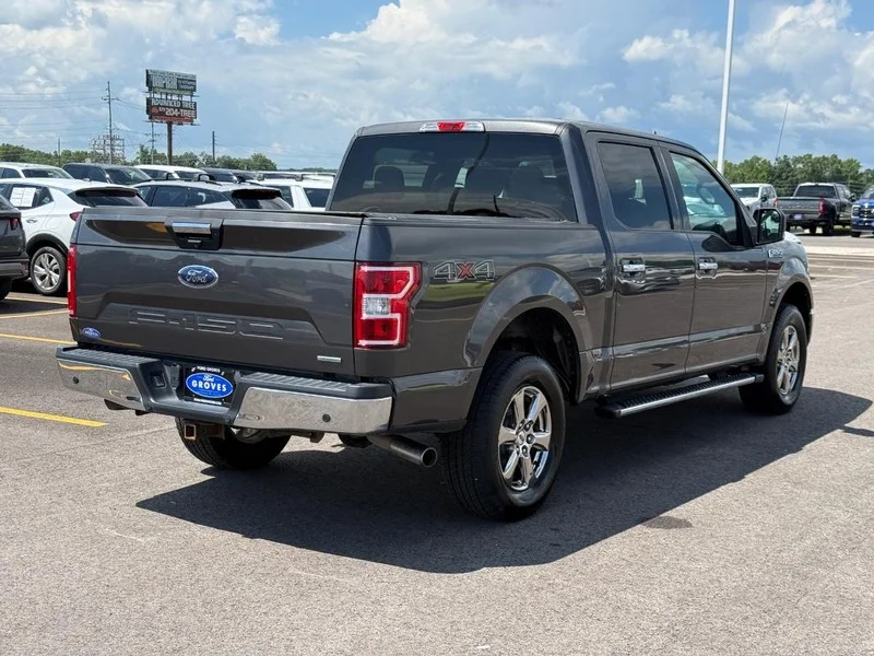 Certified Used 2020 Magnetic Metallic Ford XLT image 3