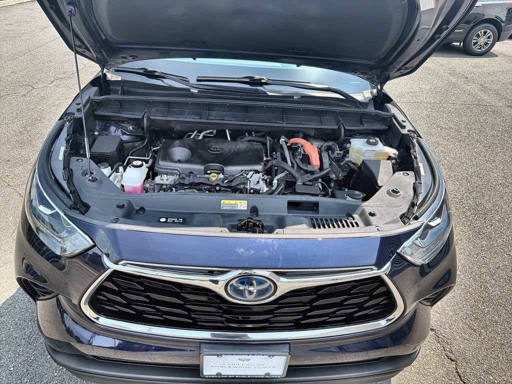 Used 2021 Gray Toyota Hybrid Limited image 18