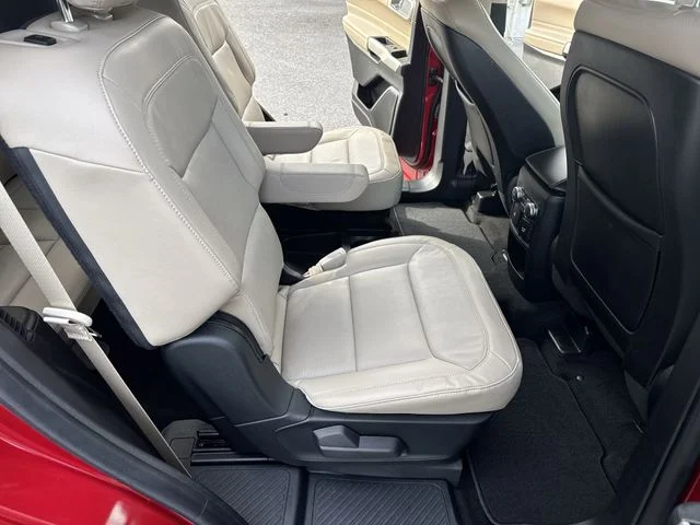 Used 2020 Red Ford Limited image 11
