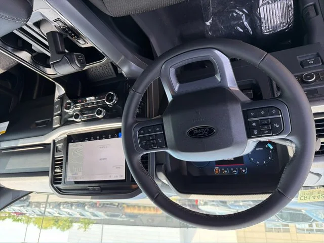 New 2026 Oxford White Ford XLT image 16