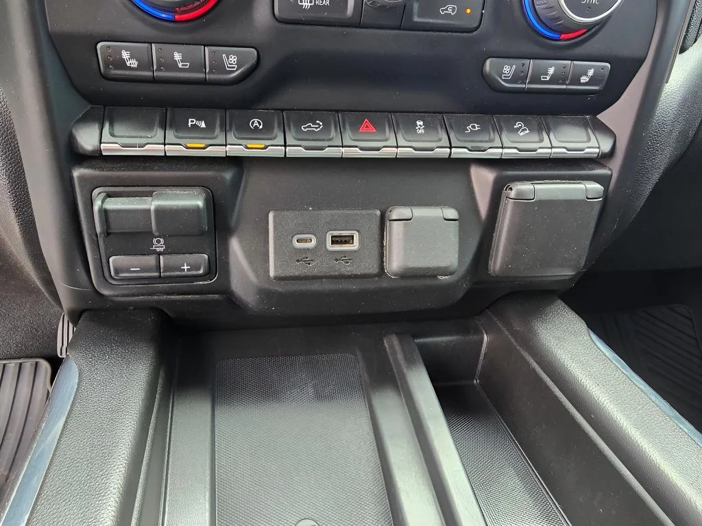 Used 2022 Summit White Chevrolet LTZ image 18