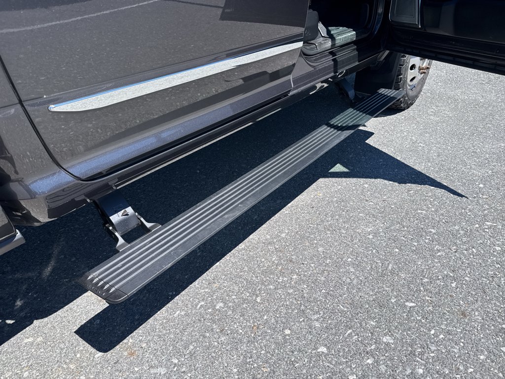 Used 2019 Granite Crystal Metallic Clearcoat Ram Limited image 30