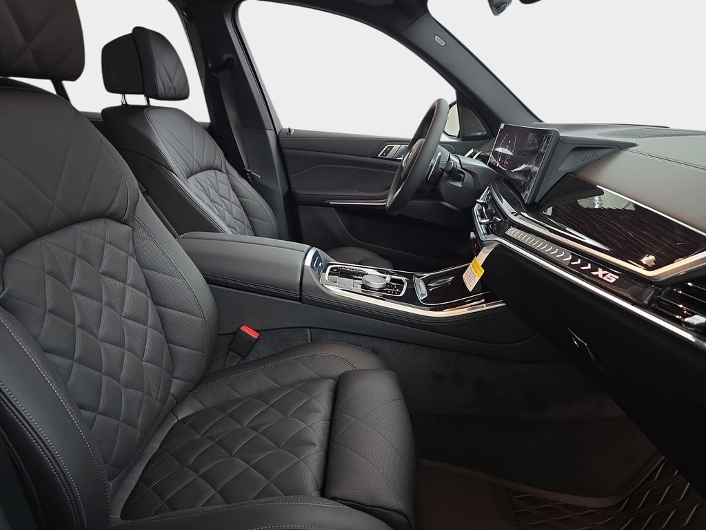 New 2026 Skyscraper Grey Metallic BMW xDrive40i image 9