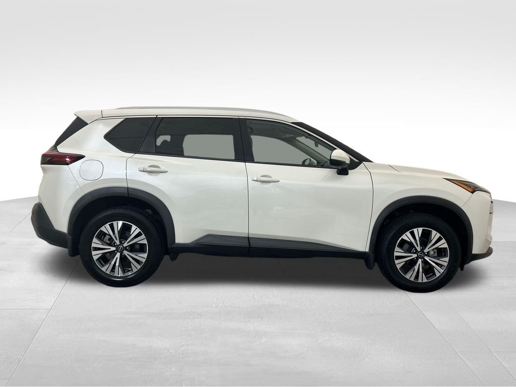 Used 2023 White Nissan SV image 7