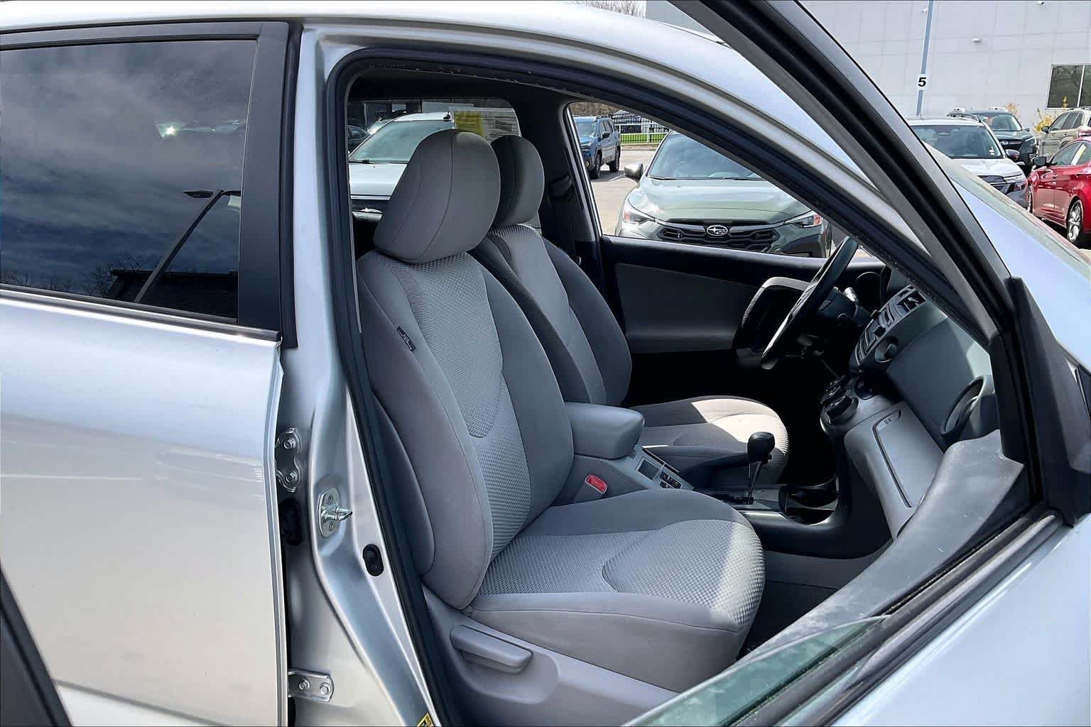 Used 2012 Classic Silver Metallic Toyota  image 9