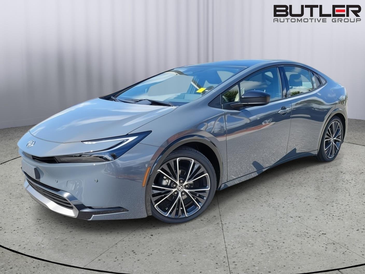 2025 Toyota Prius Limited FWD's photo