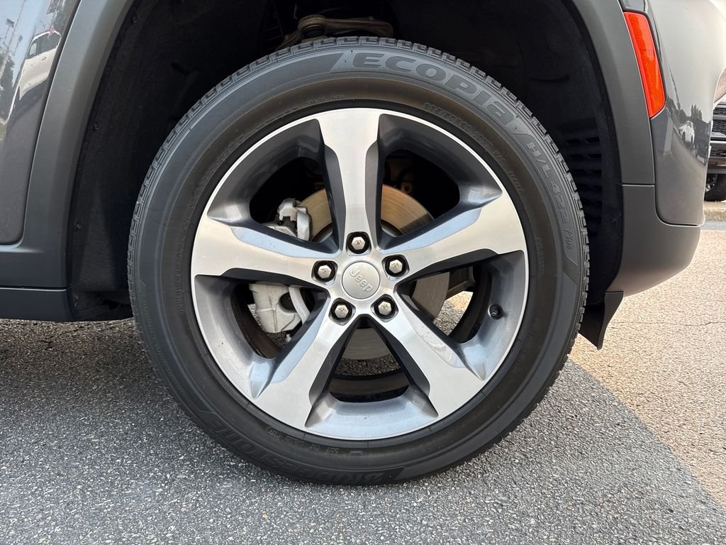 Used 2025 Gray Jeep Limited image 11