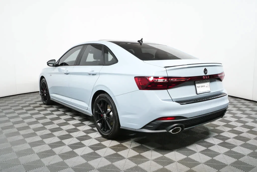 New 2026 Monument Gray w/Deep Black Roof Volkswagen Autobahn image 27