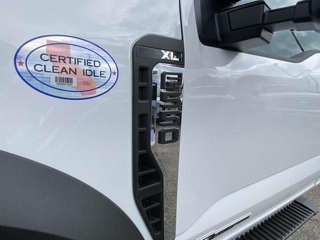 2025 Ford F-550 Super Duty Chassis Cab XL - Photo 9