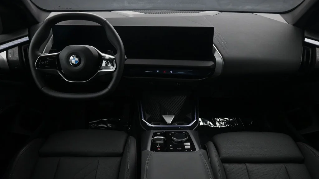 New 2026 Dark Graphite Metallic BMW 30 xDrive image 4