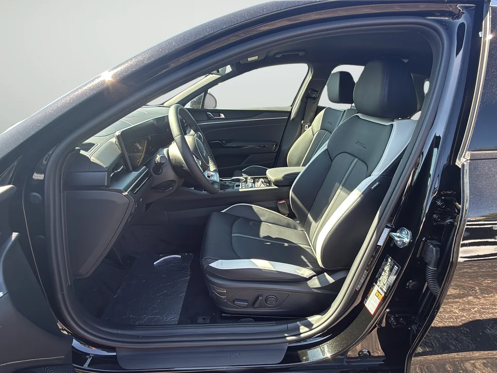 New 2026 Aurora Black Pearl Kia GT-Line image 29