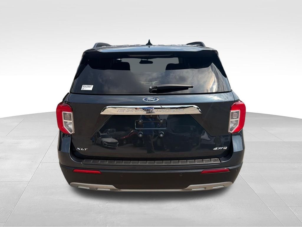 Used 2024 Blue Ford XLT image 4