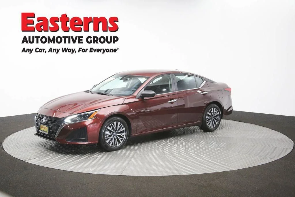Used 2025 Red Nissan 2.5 SV image 57