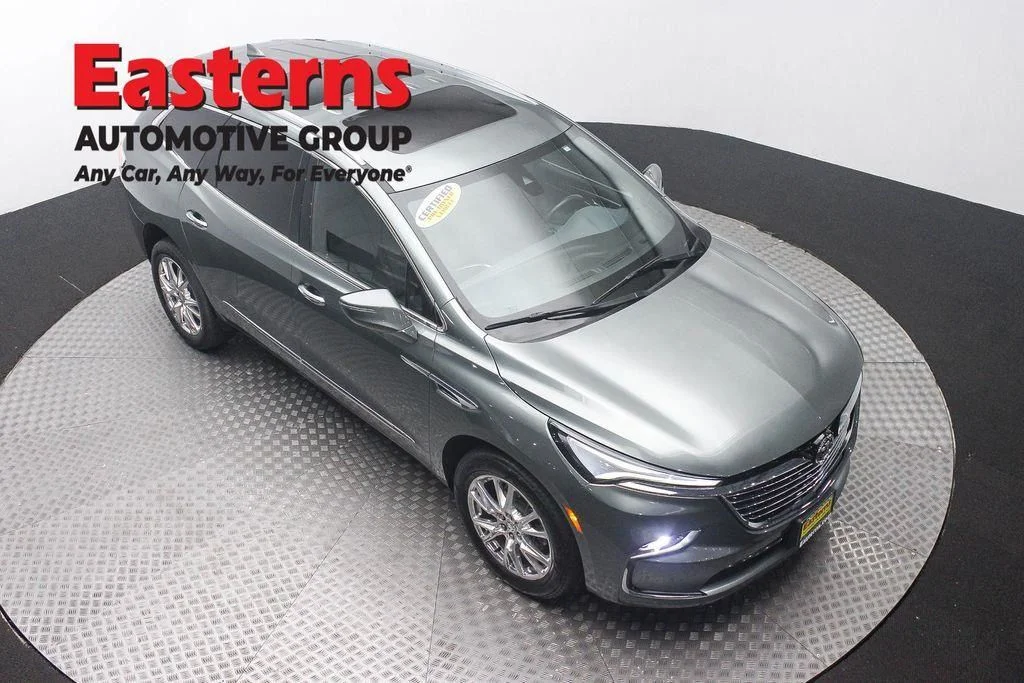 Used 2023 Green Buick Essence image 3