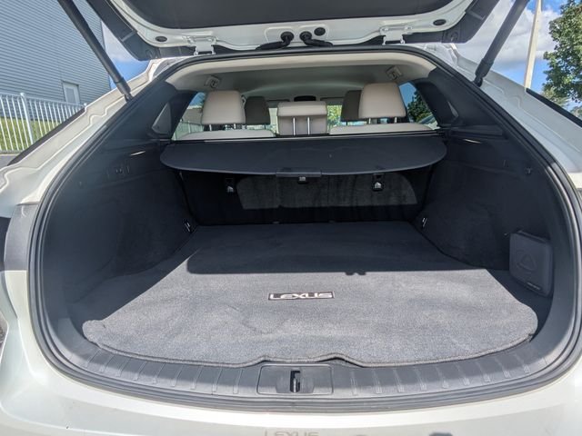 Used 2024 White Lexus 350 image 11