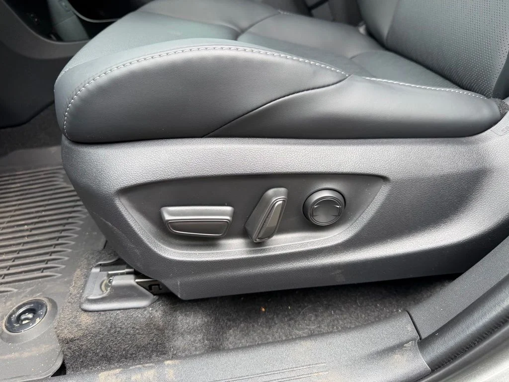 Used 2026 Carbon Subaru Premium image 14