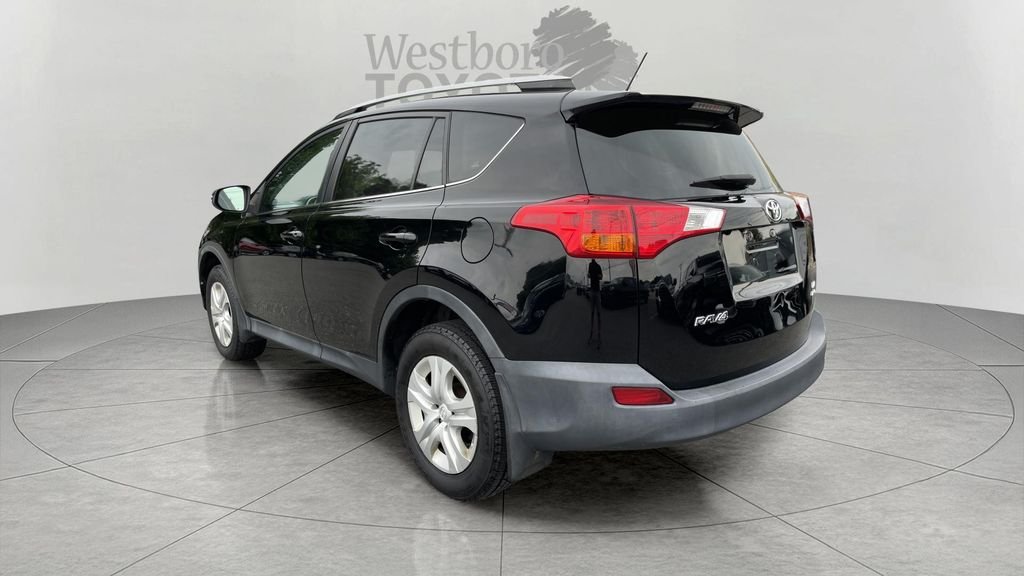 Used 2015 Black Toyota LE image 4