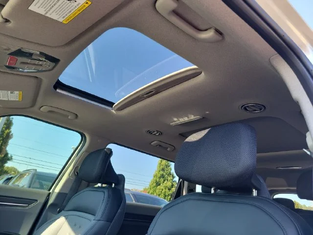 New 2026 Ivory Silver Kia Wind AWD image 15