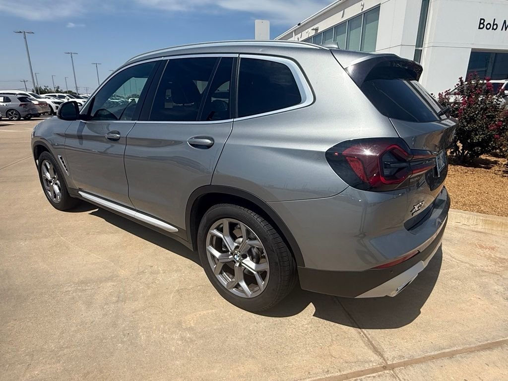 Used 2023 Gray Metallic BMW xDrive30i image 3