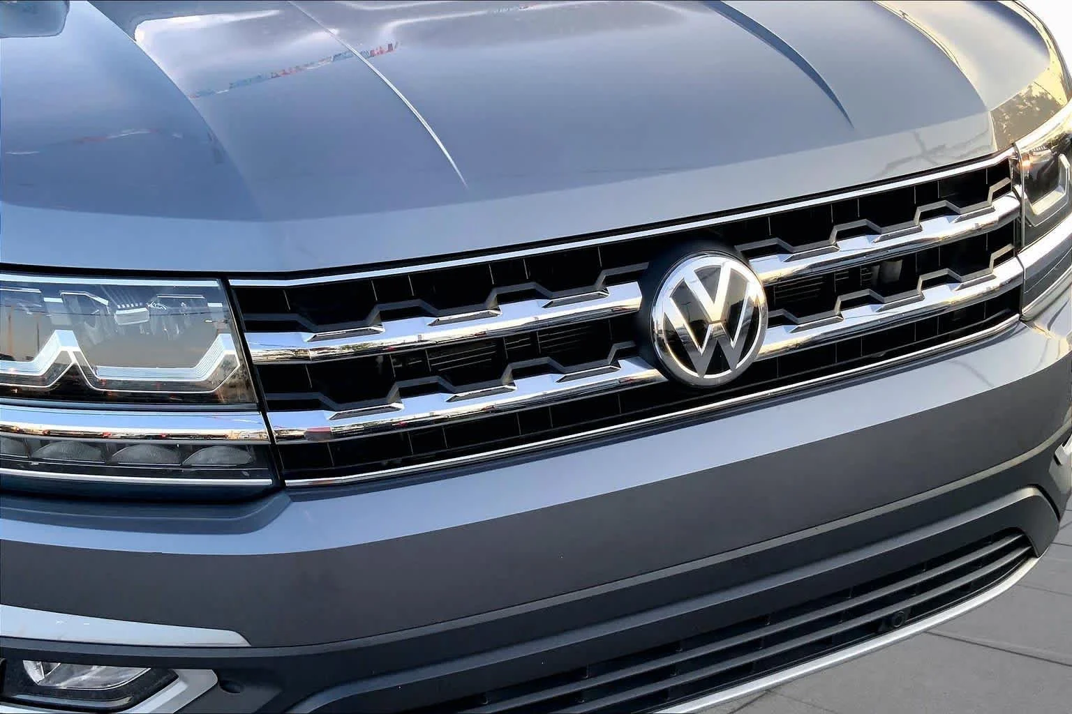 Used 2019 Platinum Gray Metallic Volkswagen 3.6L V6 SEL image 29