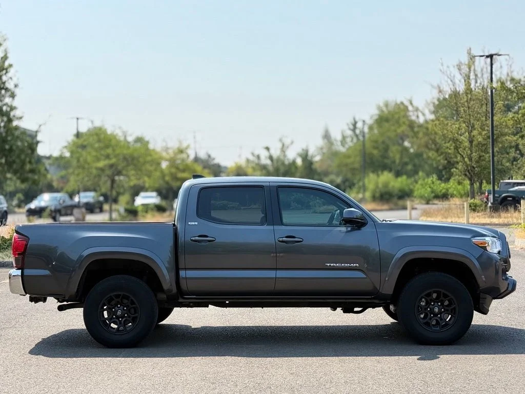Used 2021 Gray Toyota SR5 image 6