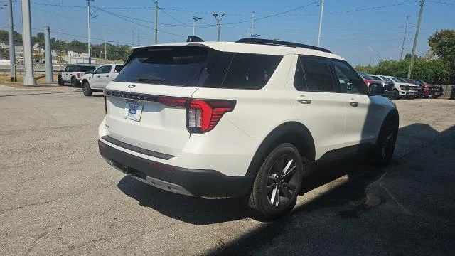 New 2027 Star White Metallic Tri-Coat Ford Active 4WD image 27