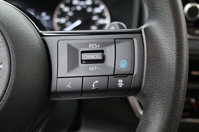 Used 2023 Gray Nissan SV image 18