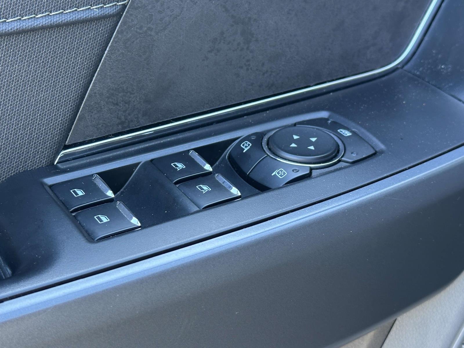 Used 2024 White Ford XLT image 23