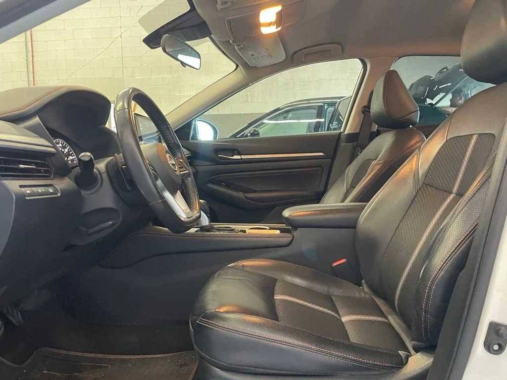 Used 2023 White Nissan 2.5 SR image 10