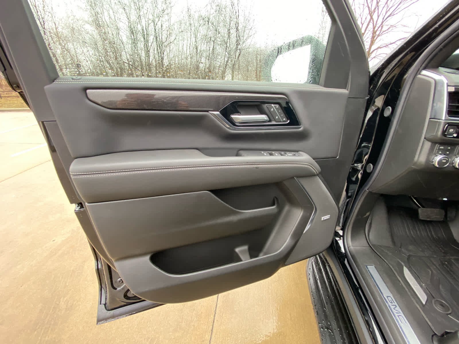 2026 GMC Yukon XL Elevation - Photo 10