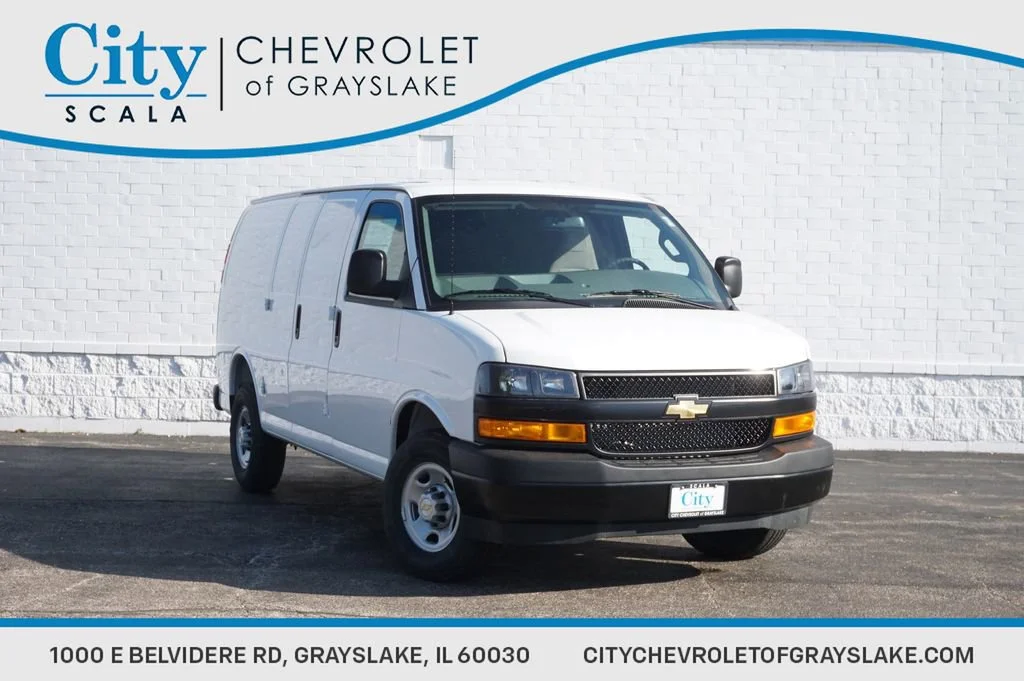 2026 Chevrolet Express 3500 Work Van HD's photo