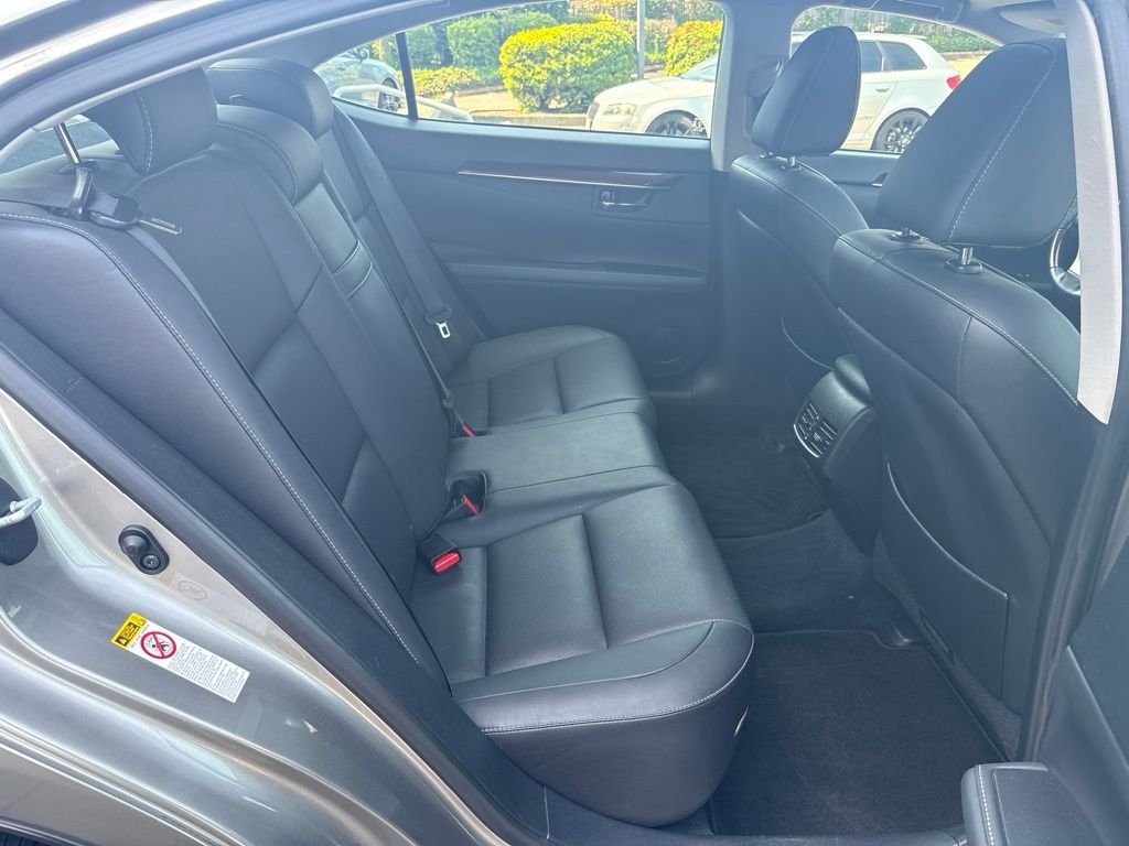 Used 2015 Silver Lexus 350 image 25