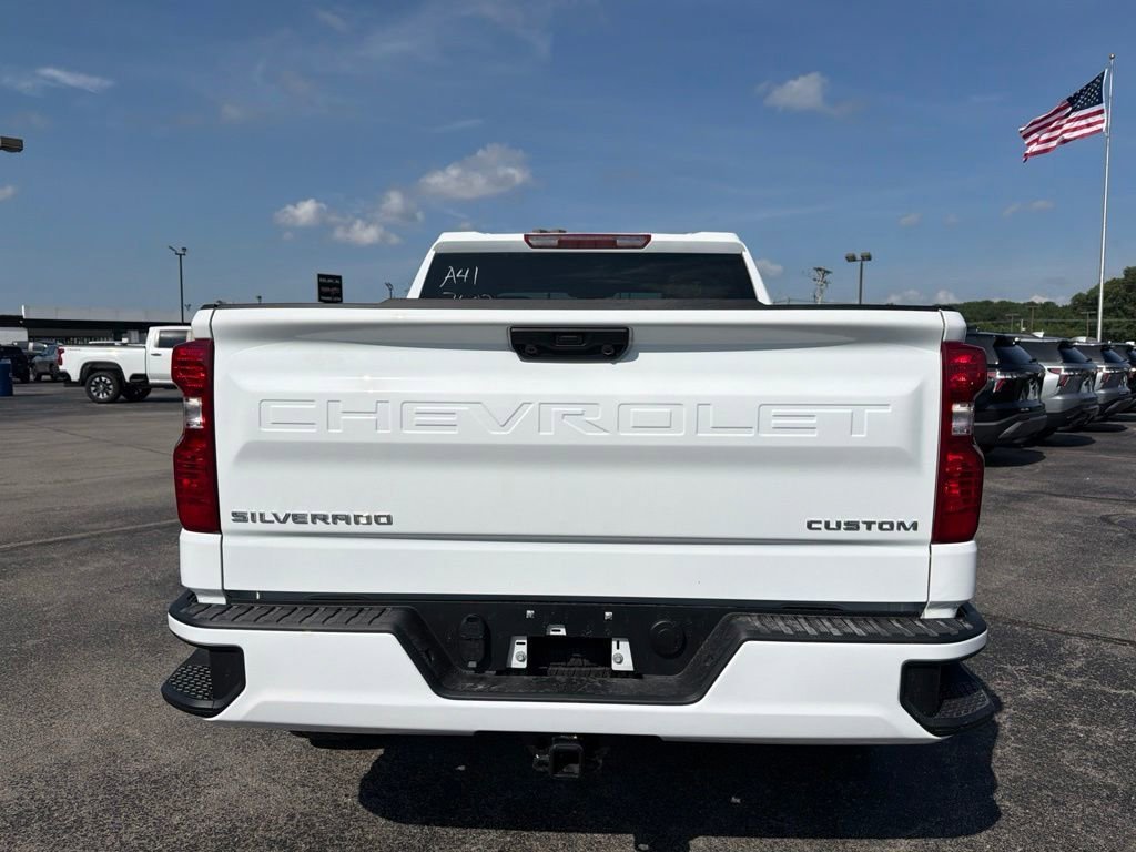 2026 Chevrolet Silverado 1500 Custom - Photo 4