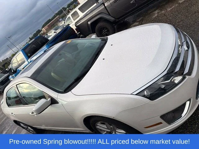 Used 2010 White Ford SEL image 9