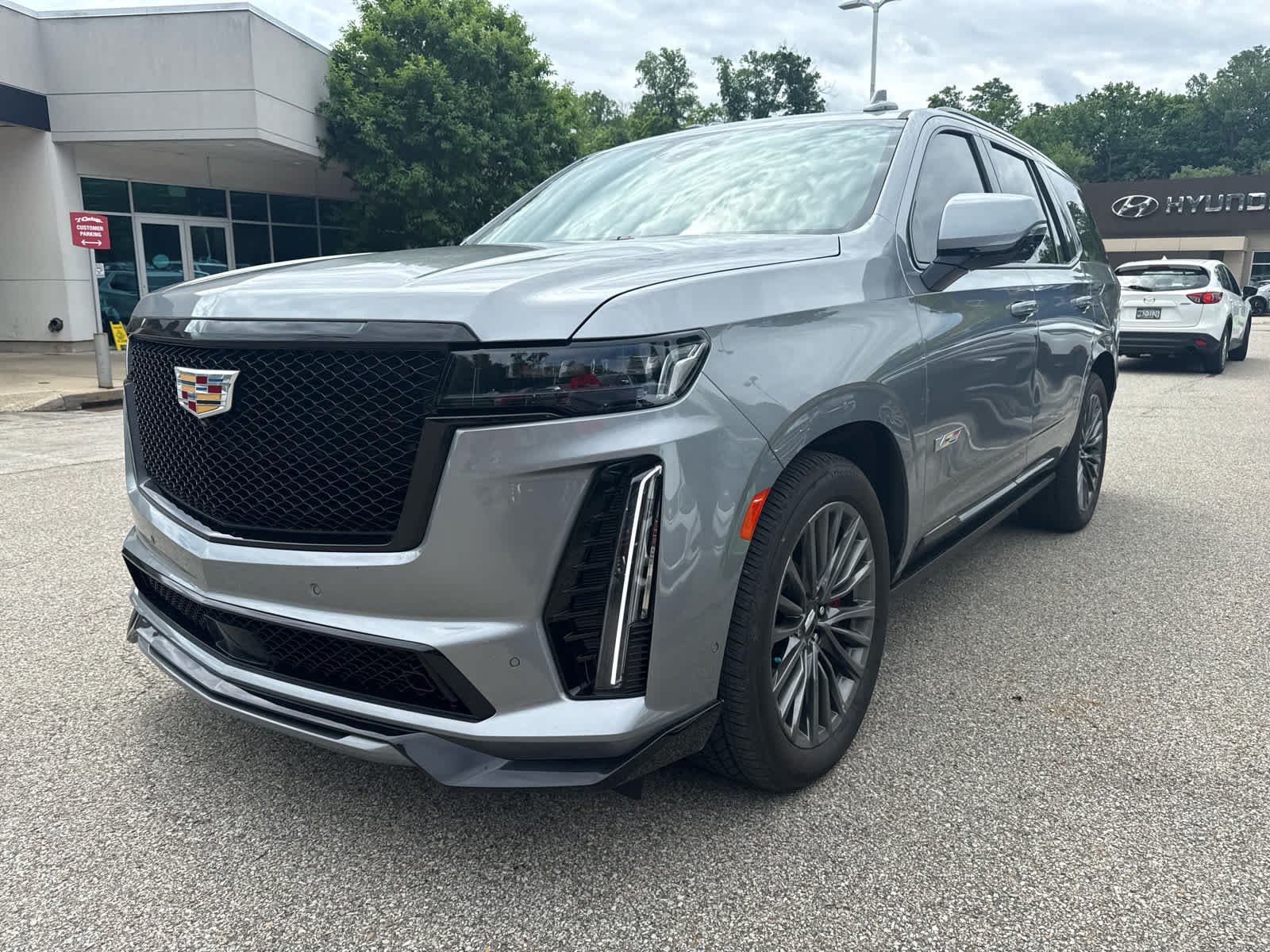 2023 Cadillac Escalade 4WD Escalade-V's photo