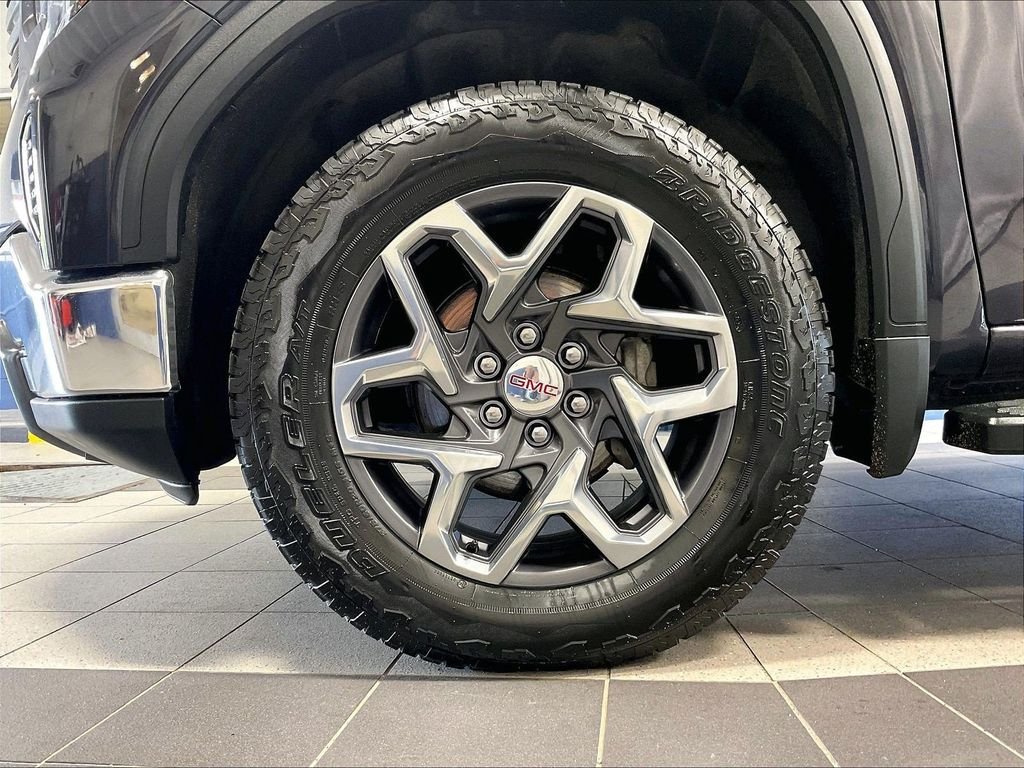 Used 2023 Silver GMC SLT image 7