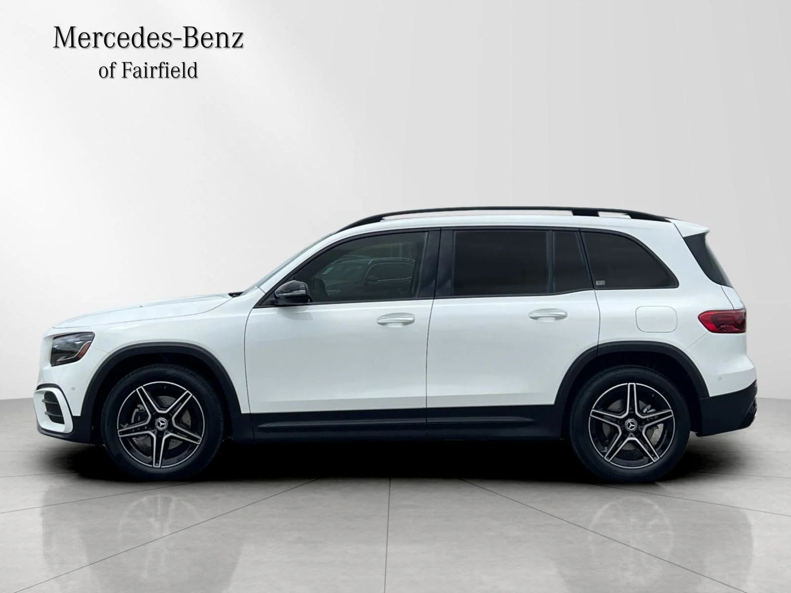 New 2026 White Mercedes-Benz GLB 250 image 5