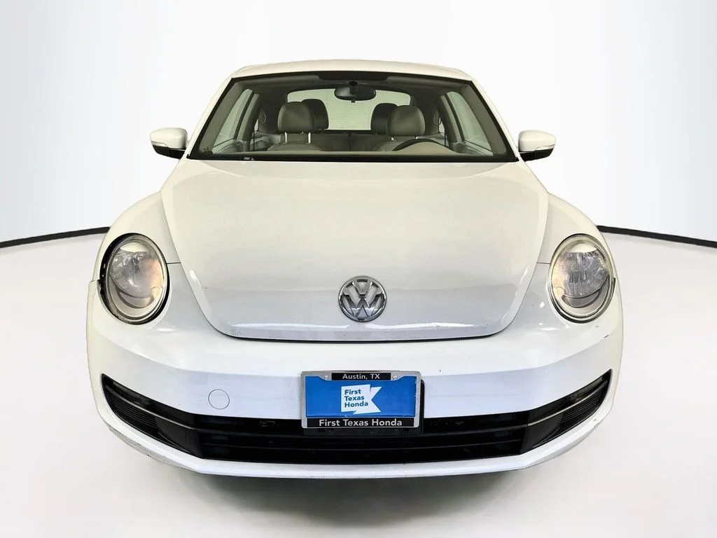 Used 2014 White Volkswagen 1.8T image 2