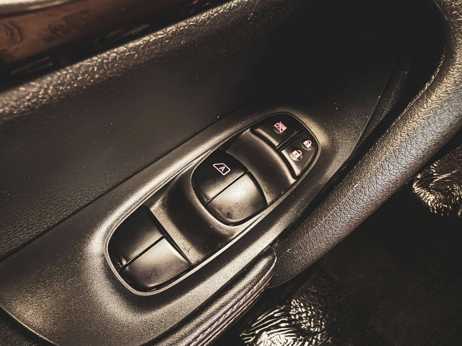 Used 2020 Magnetic Black Pearl Nissan SV image 33