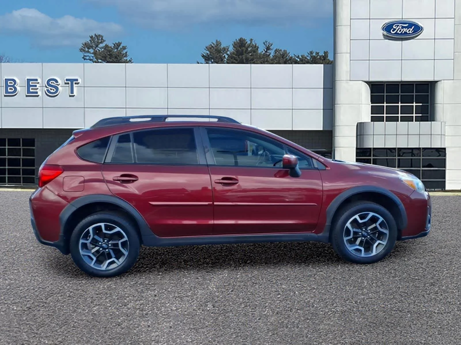Used 2017 Venetian Red Pearl Subaru Premium image 8