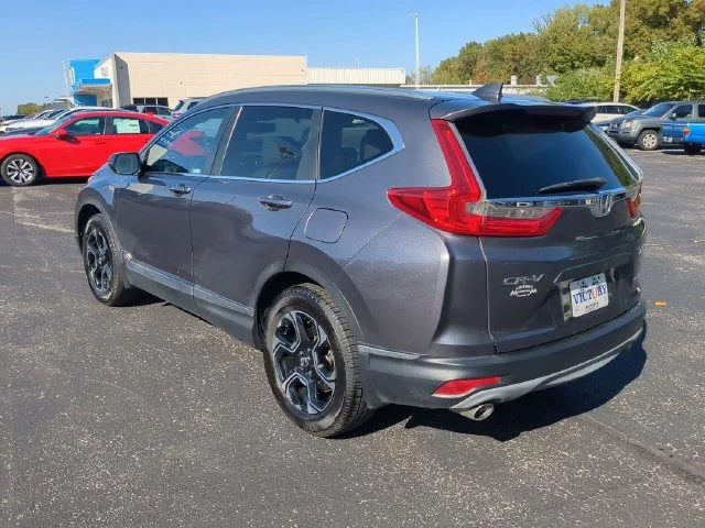 Used 2018 Modern Steel Metallic Honda Touring image 10