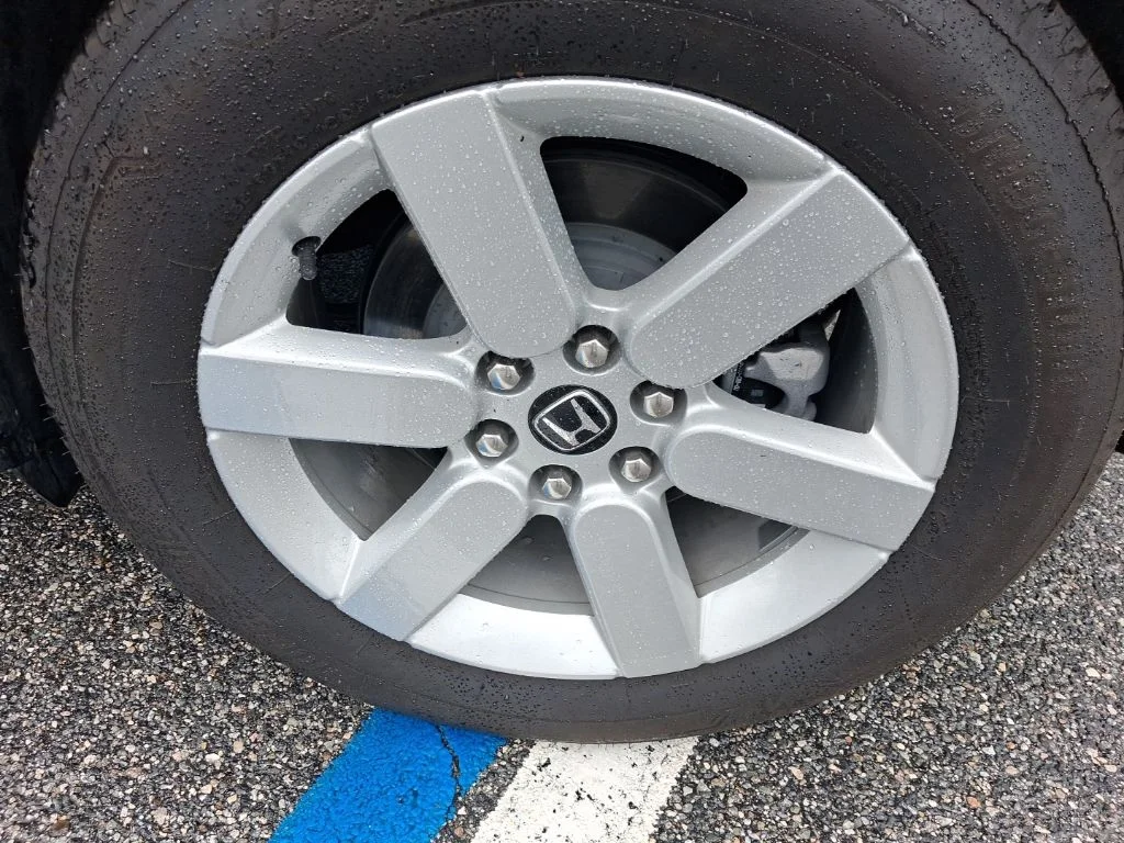 Used 2025  Honda EX image 11