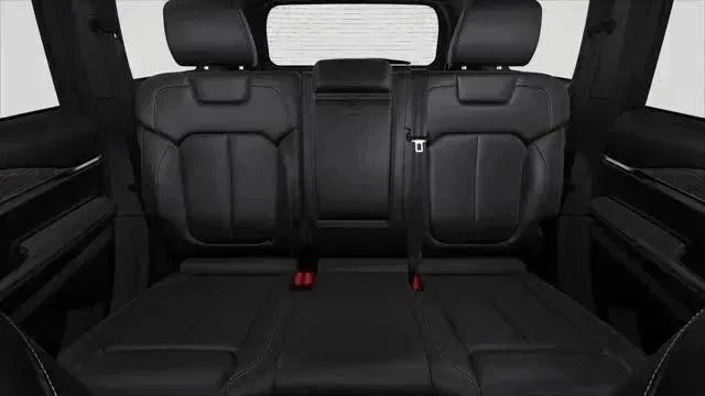 New 2027 Steel Blue Paint Jeep Limited image 27
