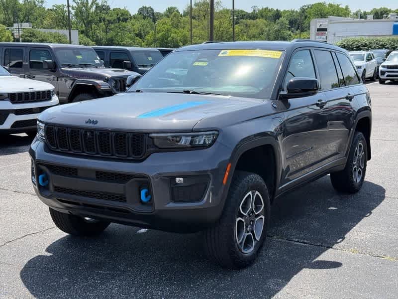 Used 2023 Baltic Gray Metallic Clearcoat Jeep Trailhawk image 9