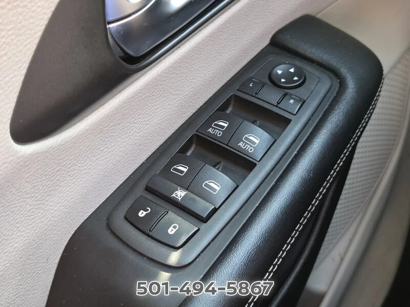 Used 2022 Bright White Clearcoat CHRYSLER TOURING L image 25