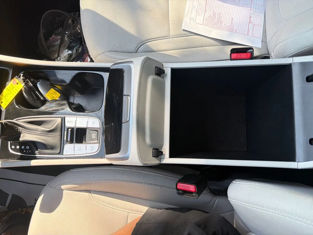 Used 2025 Blue Hyundai SEL image 23