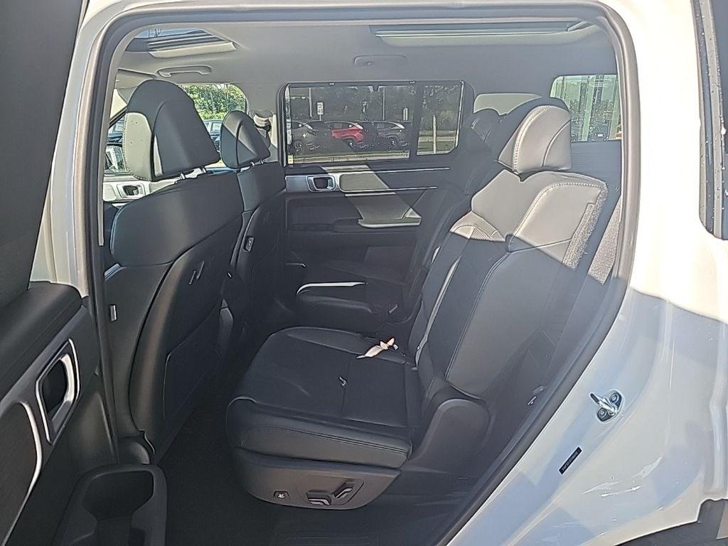 2026 Hyundai Santa Fe Limited - Photo 31