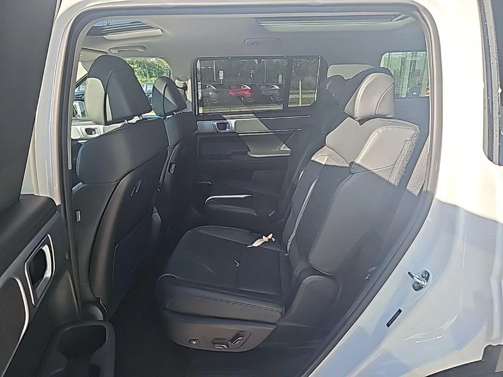 2026 Hyundai Santa Fe Limited - Photo 31